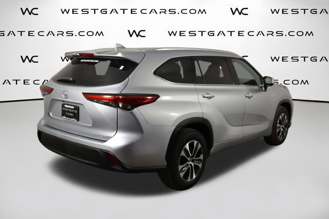 Used 2021 Toyota Highlander XLE image 47