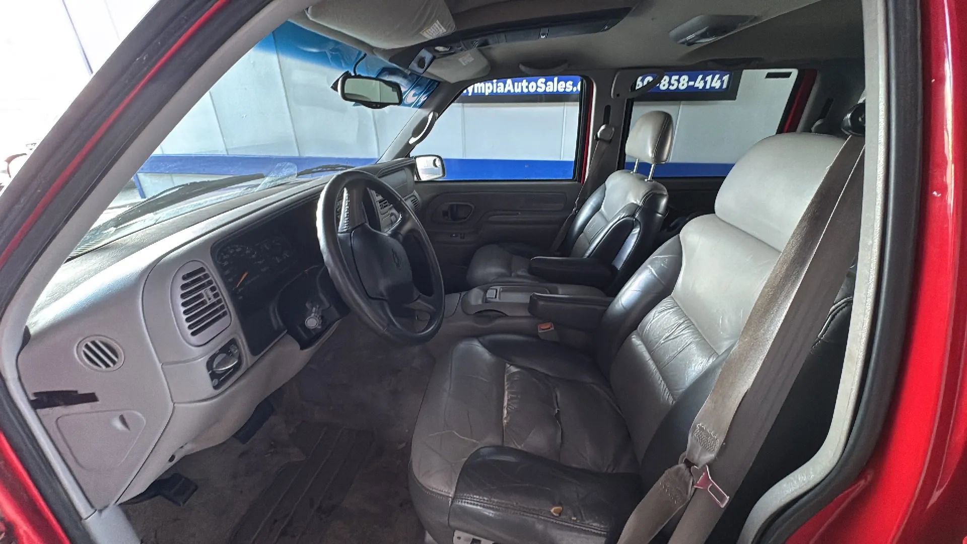 Used 2000 Chevrolet Tahoe Z71 w/ Comfort & Security Pkg AWD/4WD image 8