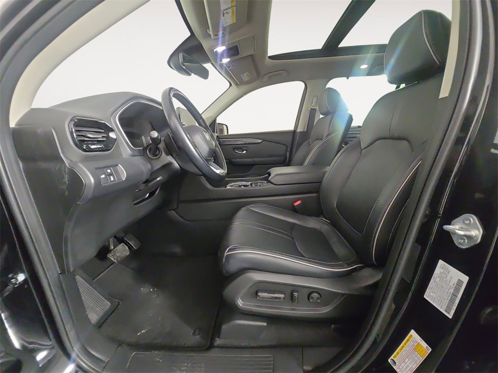Used 2023 Honda Pilot Elite image 9
