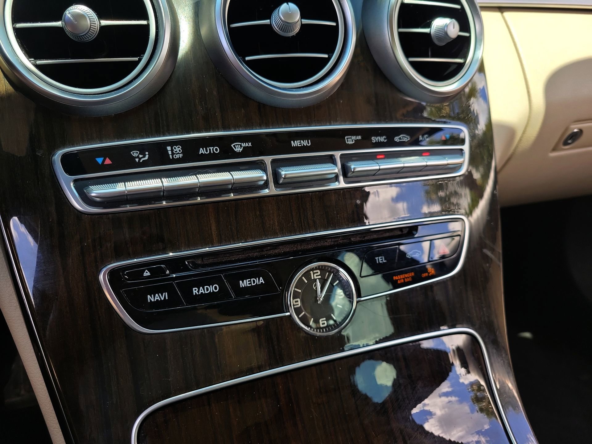 Used 2017 Mercedes-Benz C 300 Sedan image 28