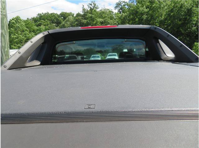 Used 2003 Chevrolet Avalanche 4x4 w/ Driver Convenience Package image 3