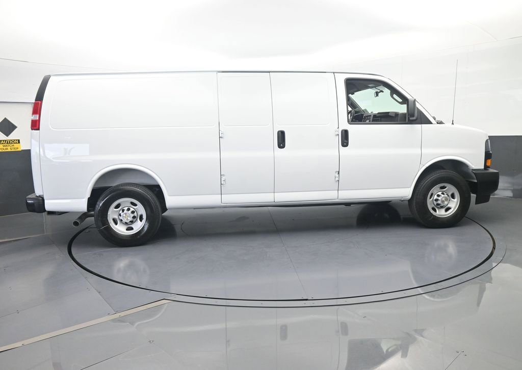 New 2026 Chevrolet Express 2500 Extended w/ Driver Convenience Package RWD image 7