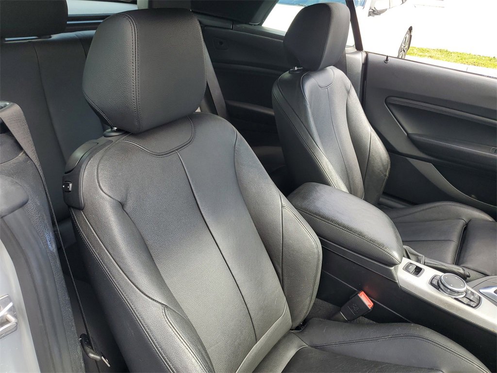 Used 2016 BMW M235i Convertible image 11
