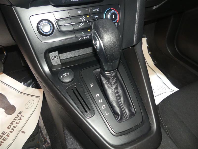 Used 2018 Ford Focus SE w/ SE Appearance Package image 37
