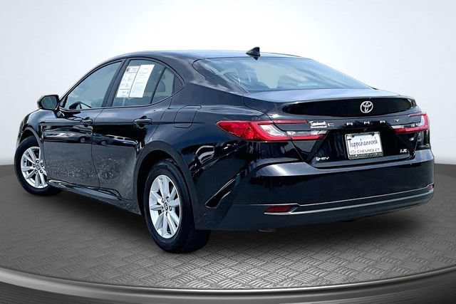 Used 2025 Toyota Camry LE FWD image 4