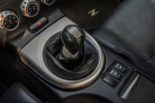 Used 2008 Nissan 350Z Touring RWD image 28