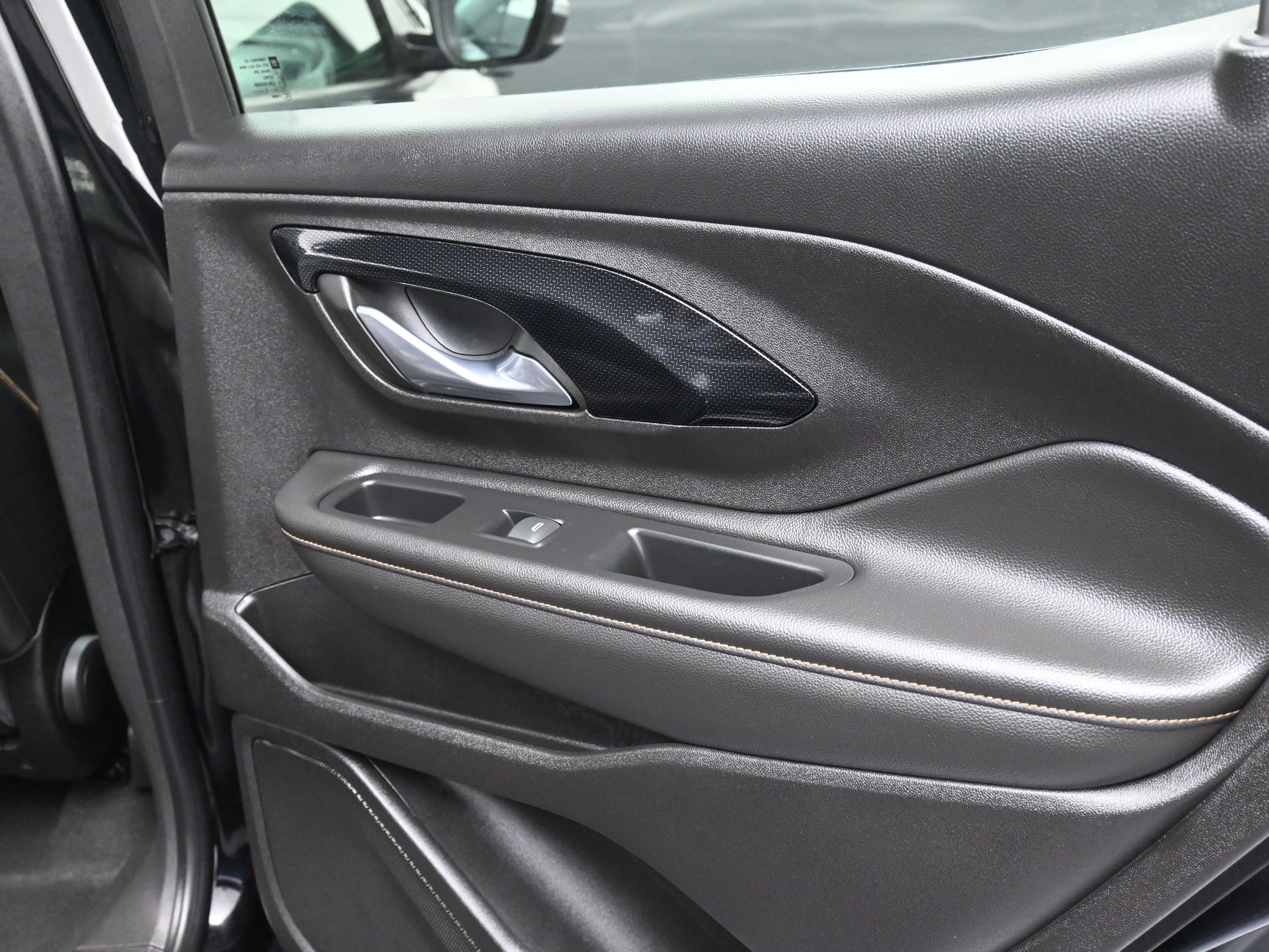 Used 2024 GMC Terrain AT4 image 24