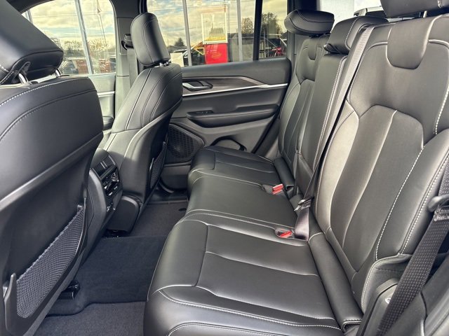 New 2025 Jeep Grand Cherokee Limited w/ Trailer Tow Package image 14