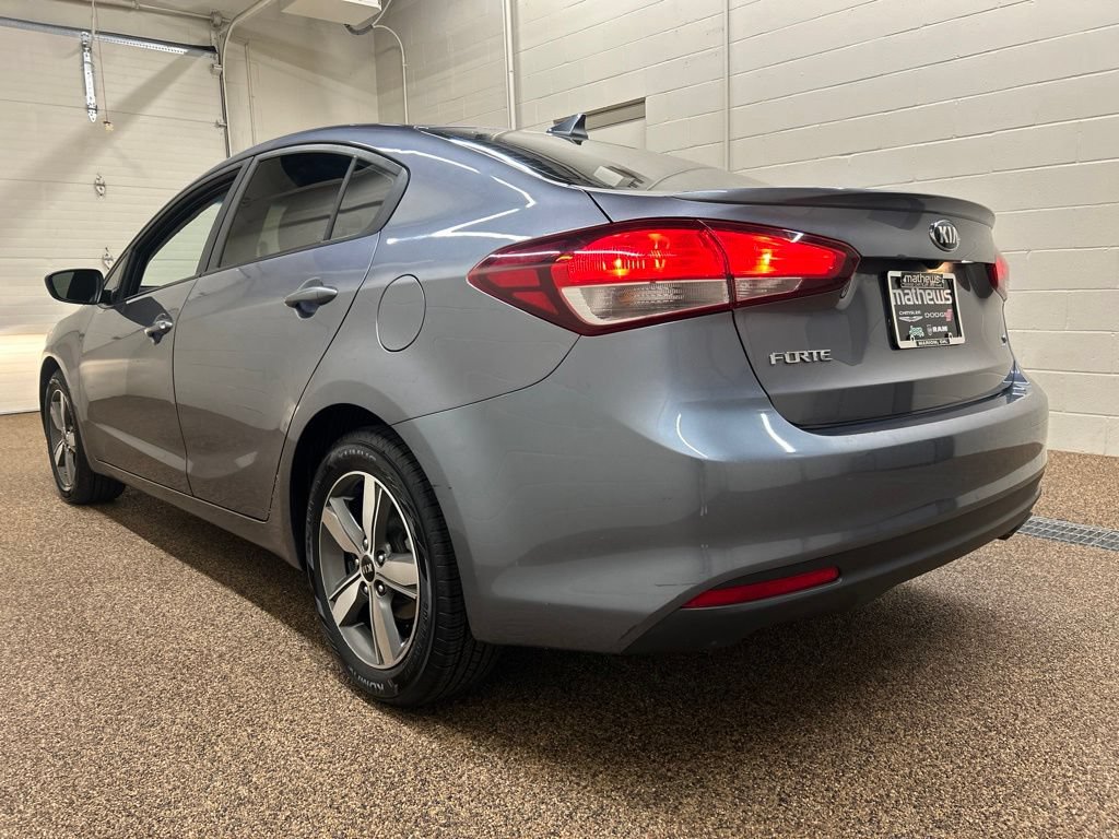 Used 2018 Kia Forte S FWD image 4