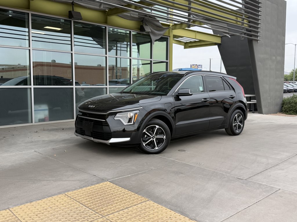 Used 2024 Kia Niro EX FWD image 1