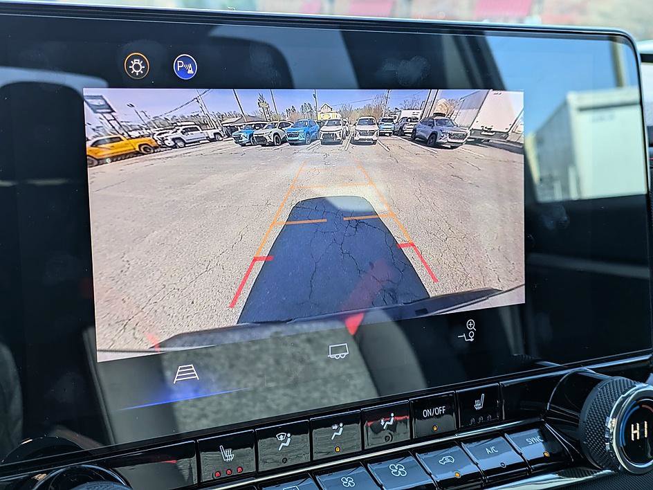 Used 2025 Chevrolet Colorado Z71 image 21