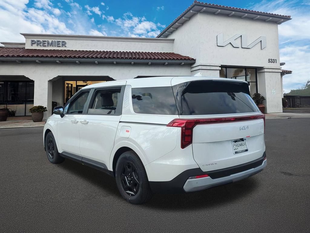 New 2026 Kia Carnival FWD image 6