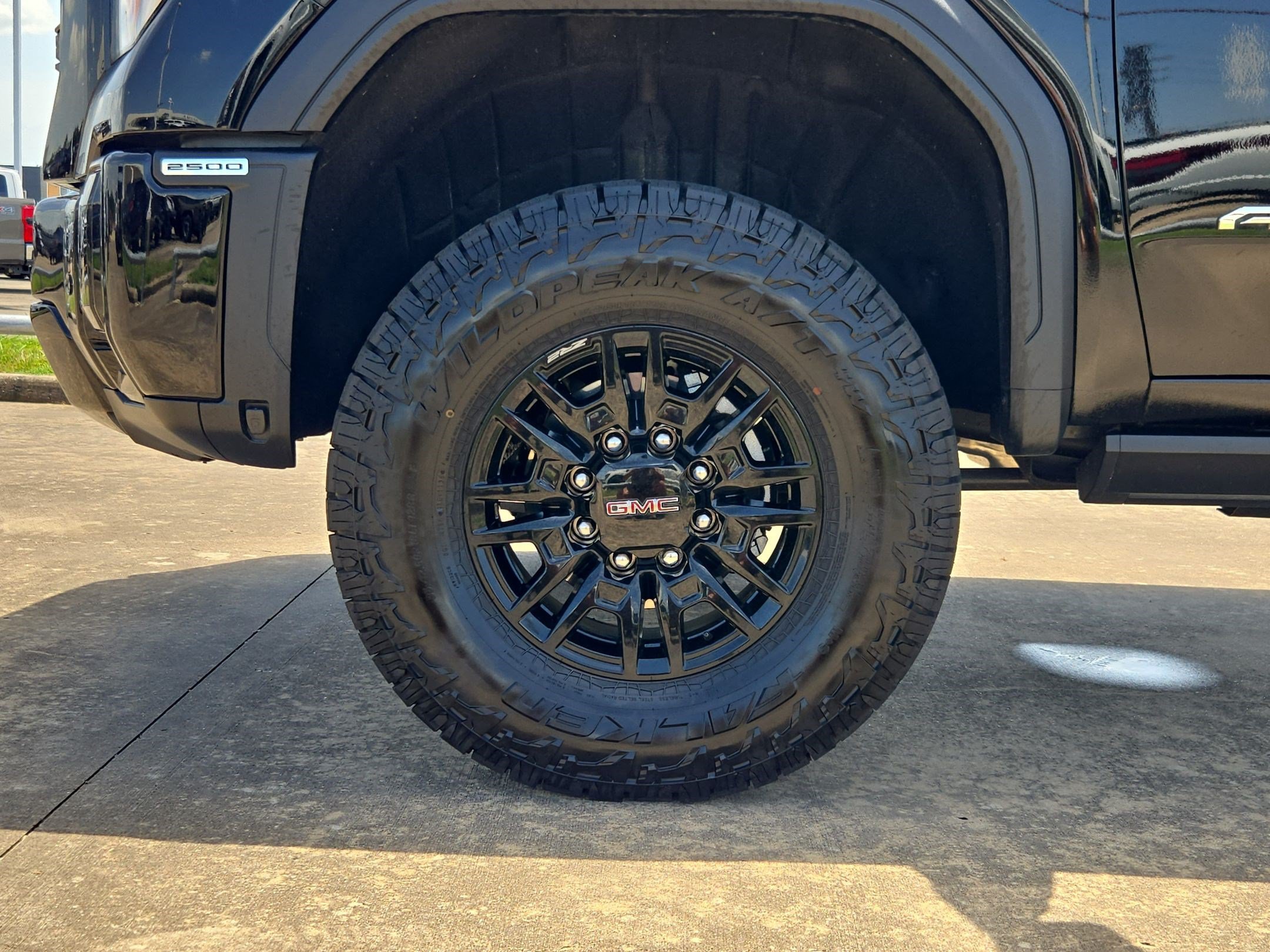 Used 2026 GMC Sierra 2500 AT4X AWD/4WD image 11