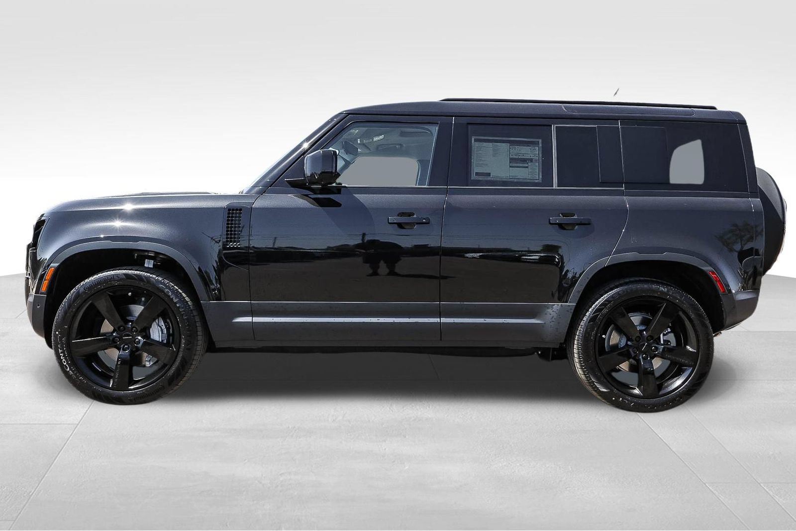 New 2026 Land Rover Defender 110 S AWD/4WD image 8