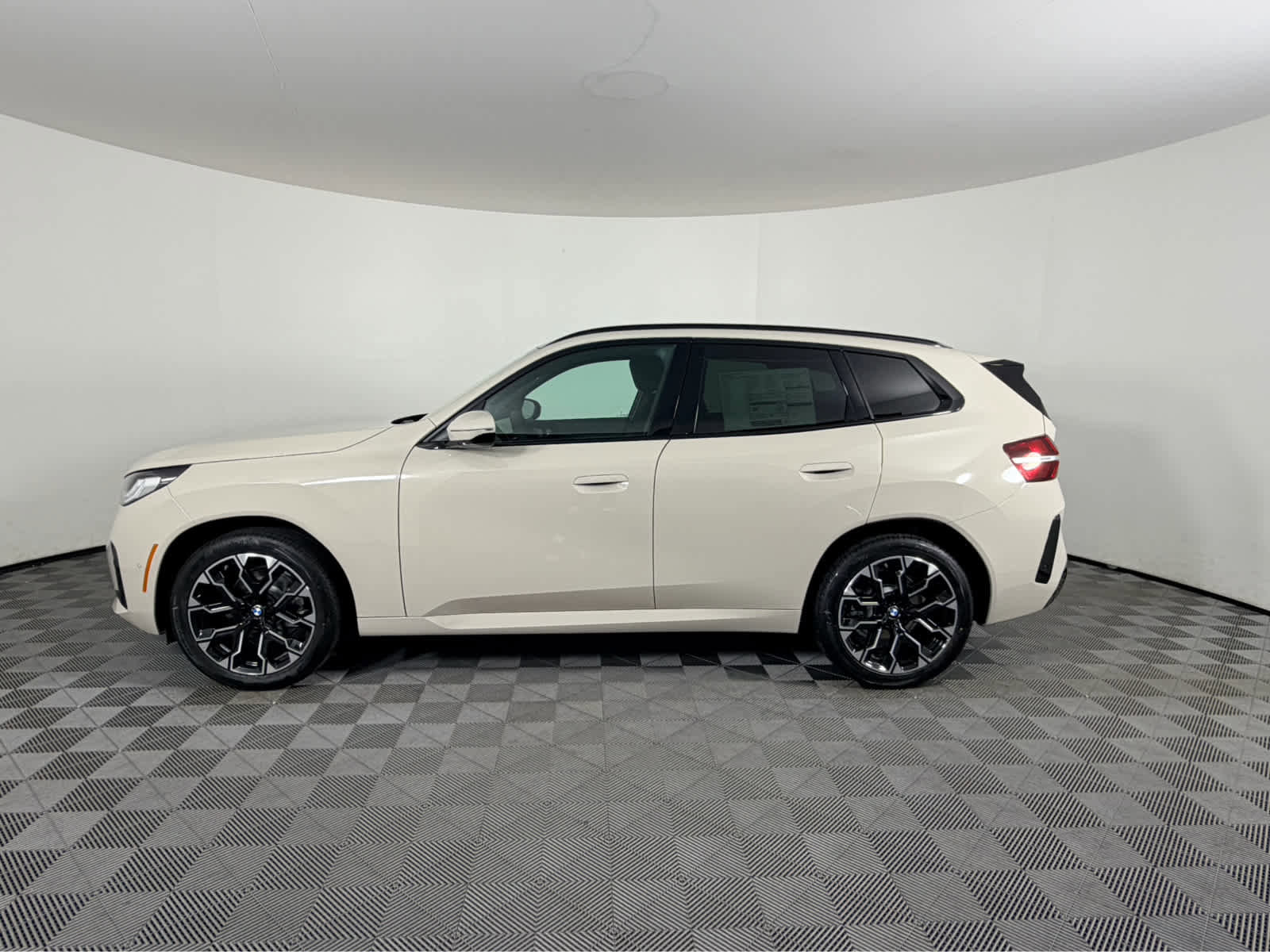 New 2026 BMW X3 xDrive30 w/ M Sport Package AWD/4WD image 8