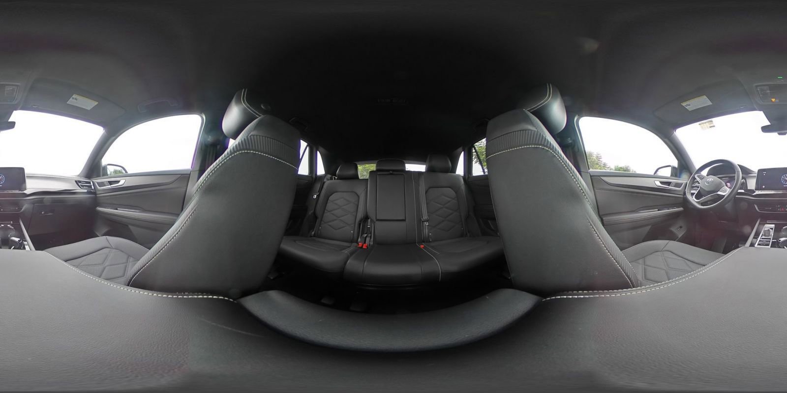 Used 2025 Volkswagen Atlas Cross Sport SE image 42