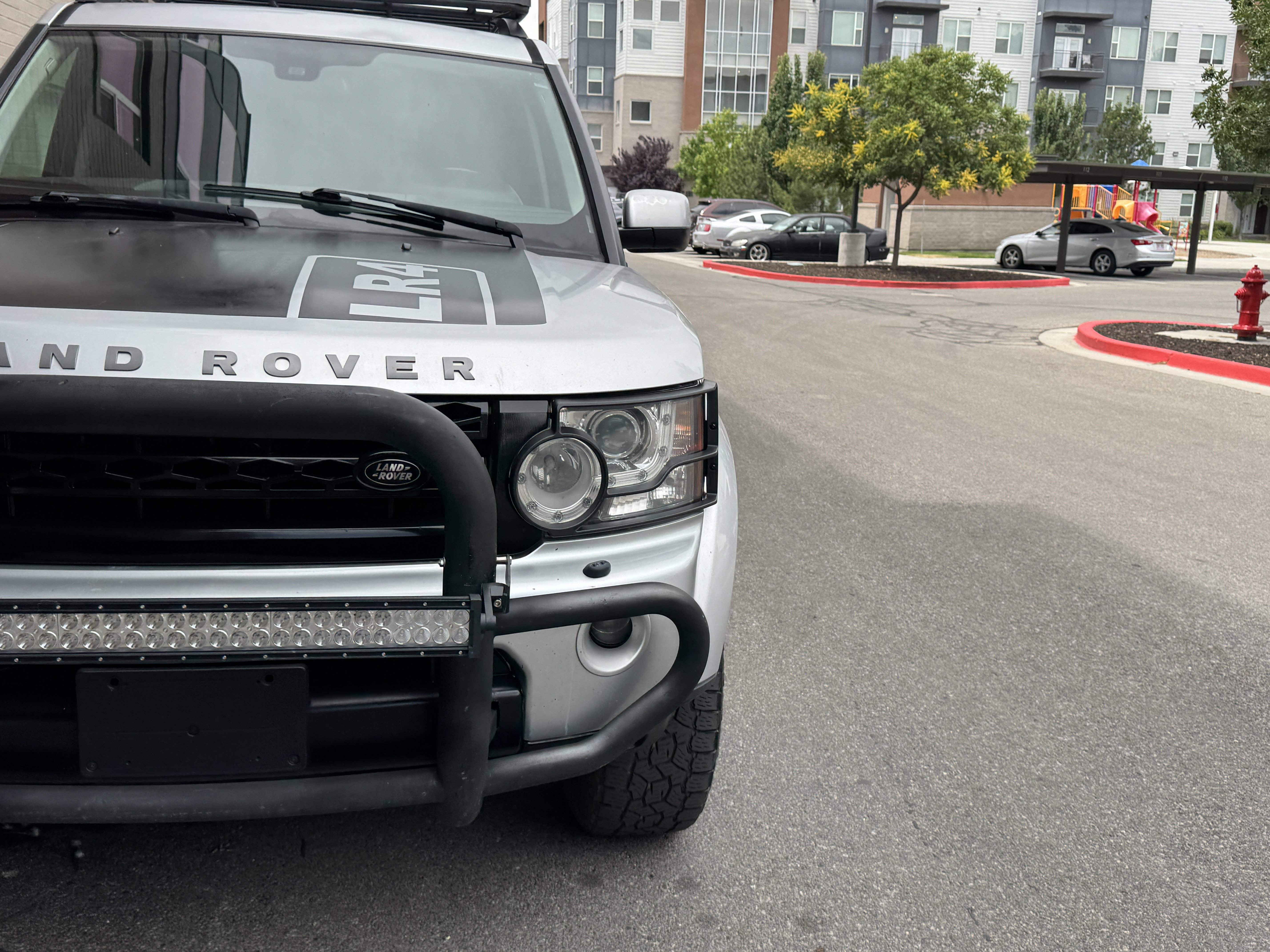 Used 2013 Land Rover LR4 AWD/4WD image 11