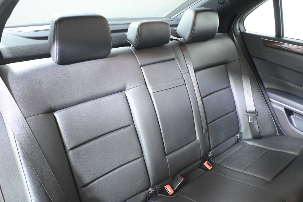 Used 2014 Mercedes-Benz E 350 4MATIC Sedan image 34