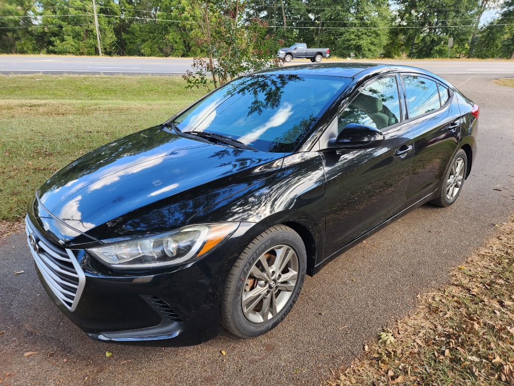 Used 2017 Hyundai Elantra SE