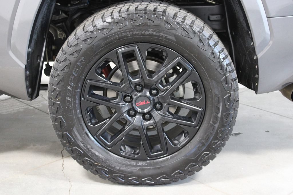 Used 2022 Toyota Tundra SR5 w/ TRD Sport Package AWD/4WD image 18
