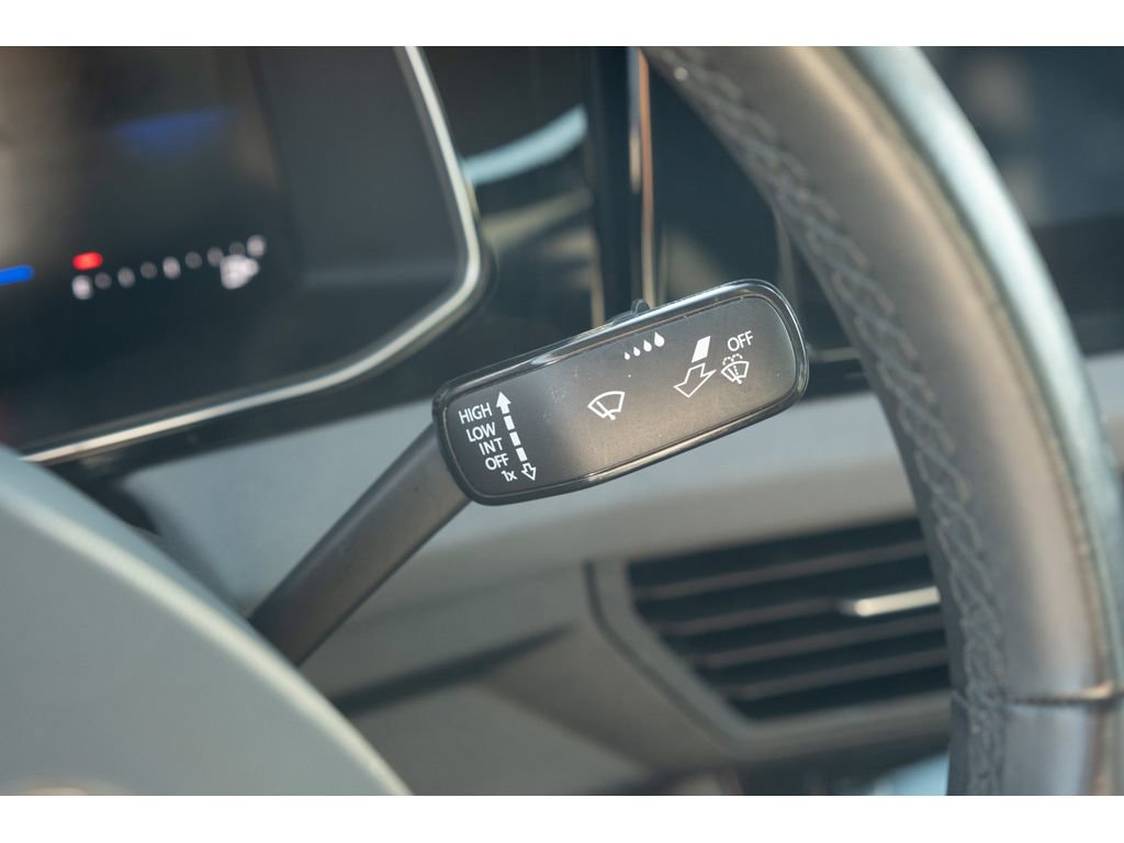 Used 2025 Volkswagen Jetta SE image 20