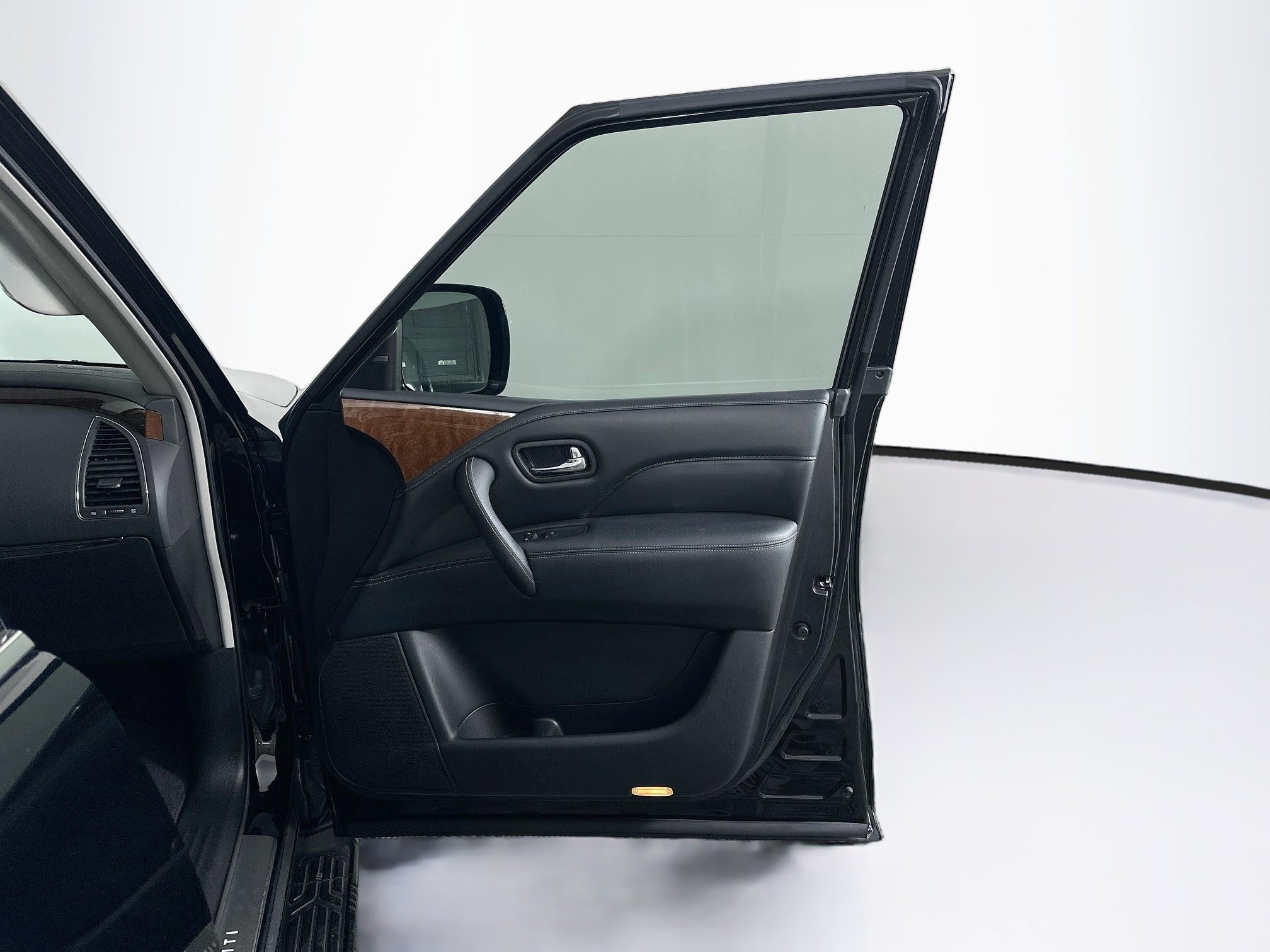 Used 2019 INFINITI QX80 Luxe w/ Proassist Package RWD image 35