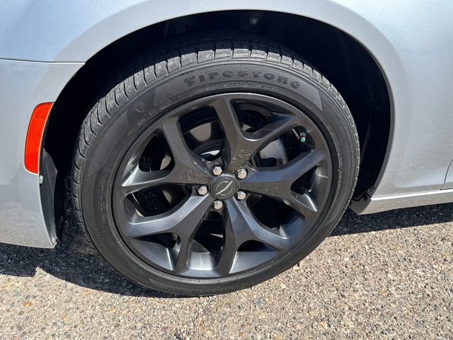 Used 2023 Chrysler 300 Touring w/ Sport Appearance Package RWD image 18