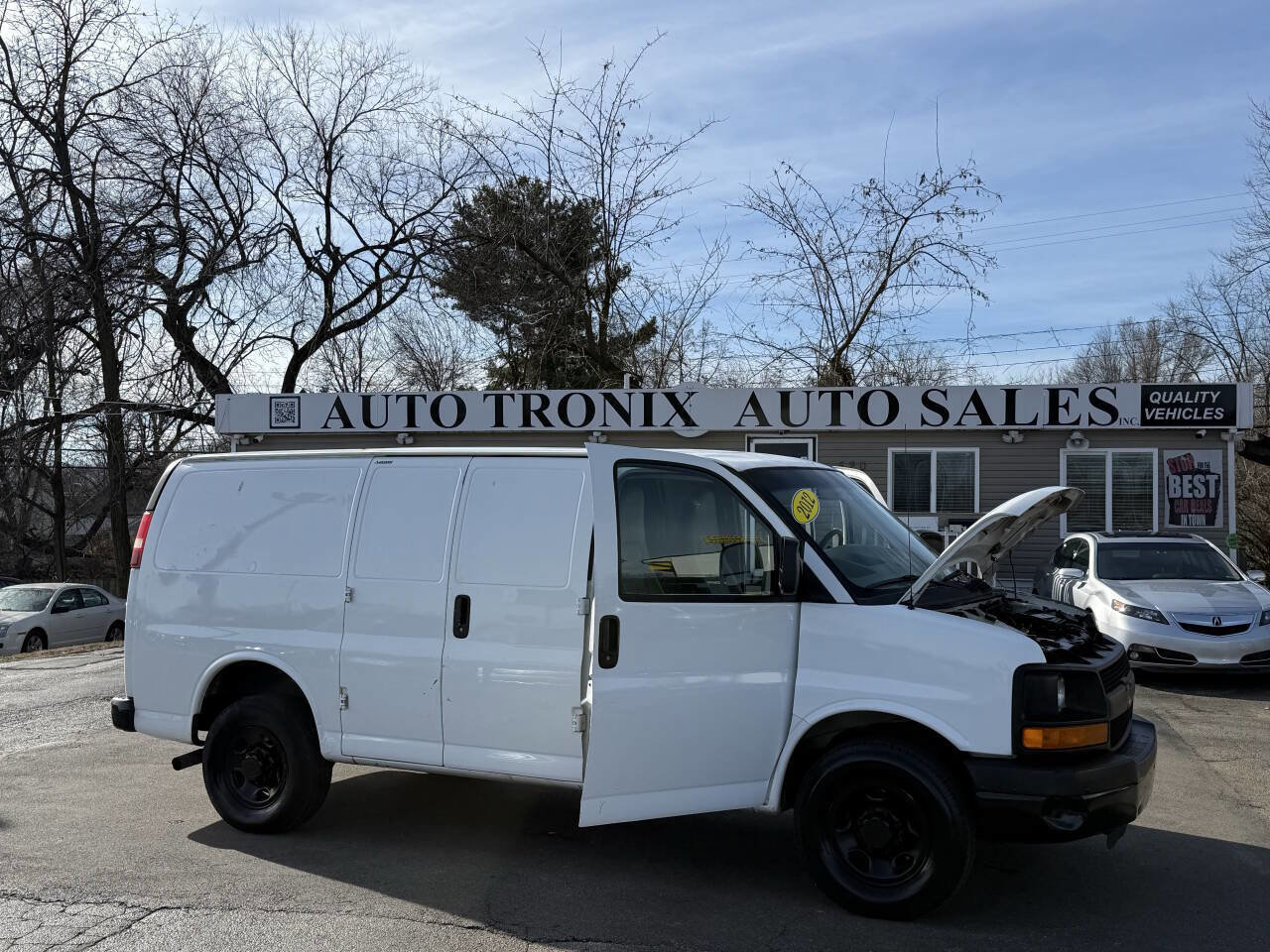 Used 2012 Chevrolet Express 2500 2500 3dr Cargo Van w/ 1WT image 18