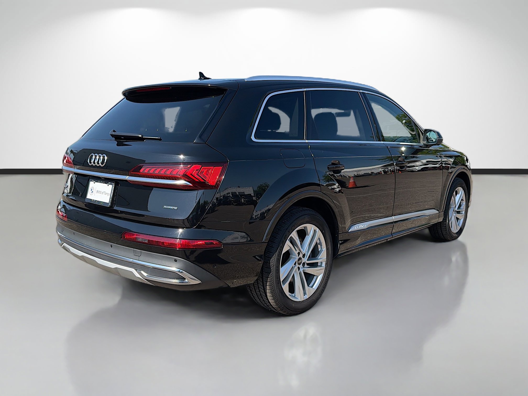 Used 2023 Audi Q7 3.0T Premium Plus image 3