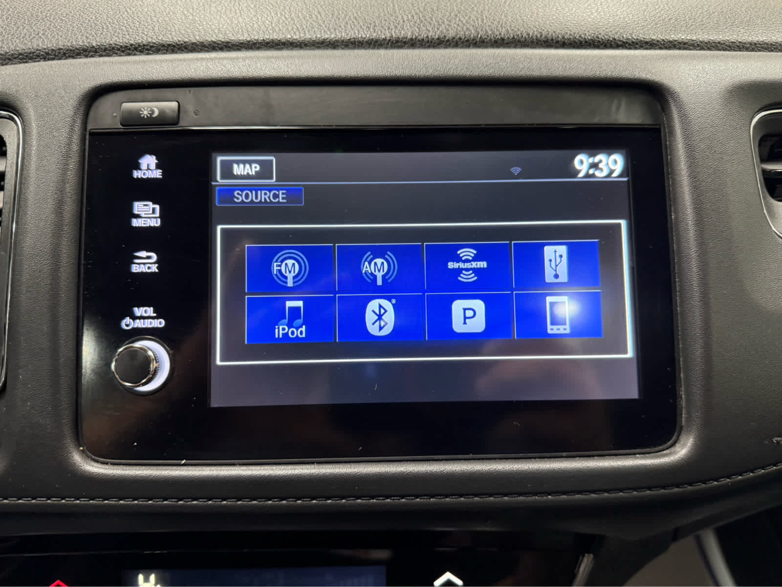 Used 2020 Honda HR-V Touring image 16