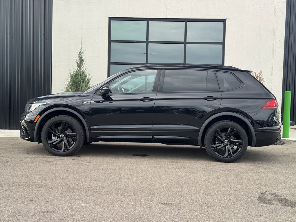 Used 2024 Volkswagen Tiguan SE R-Line w/ MDO Package, Two-Row image 2