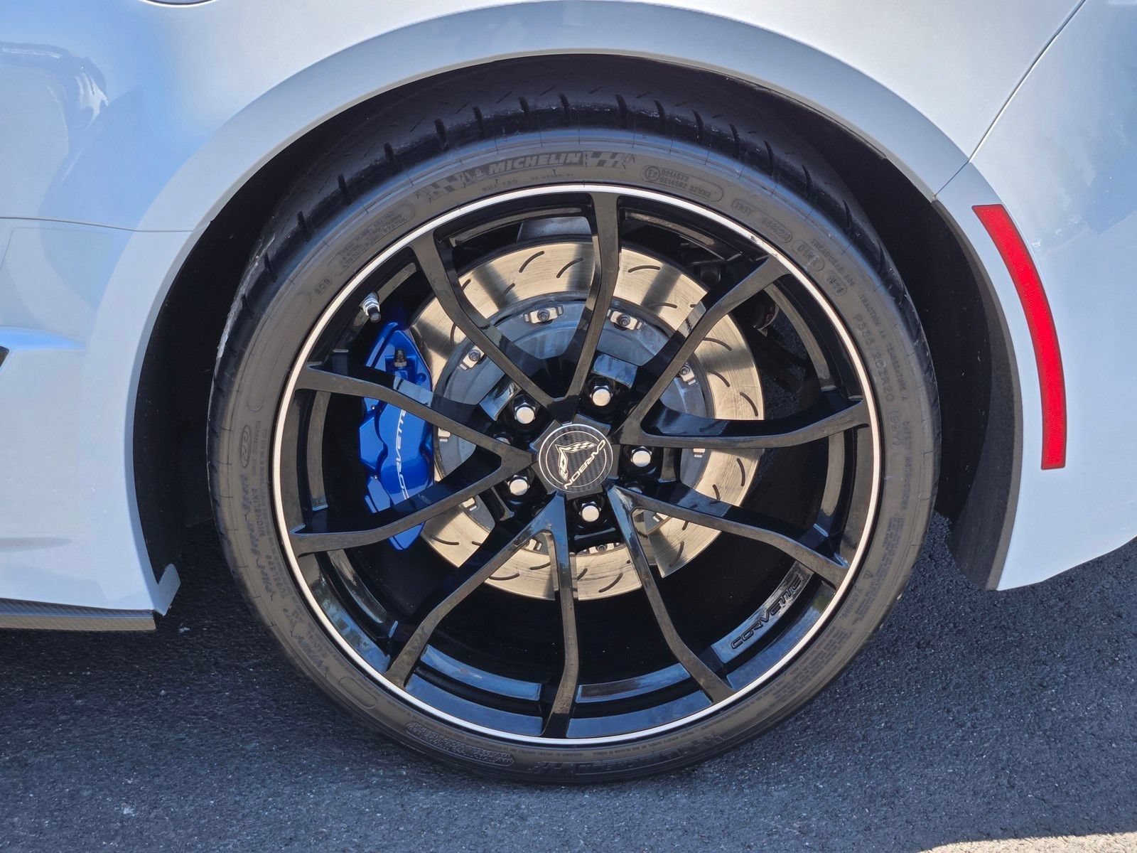 Used 2018 Chevrolet Corvette Grand Sport w/ Carbon 65 Edition RWD image 12