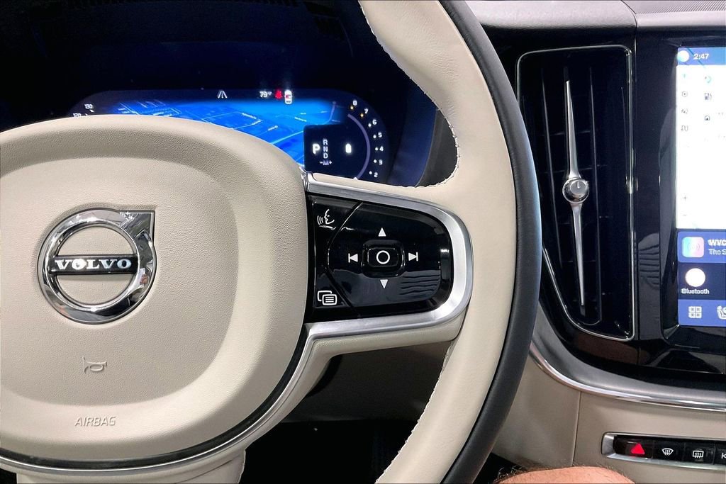 Certified 2024 Volvo XC60 B5 Core w/ Protection Package Premier AWD/4WD image 12