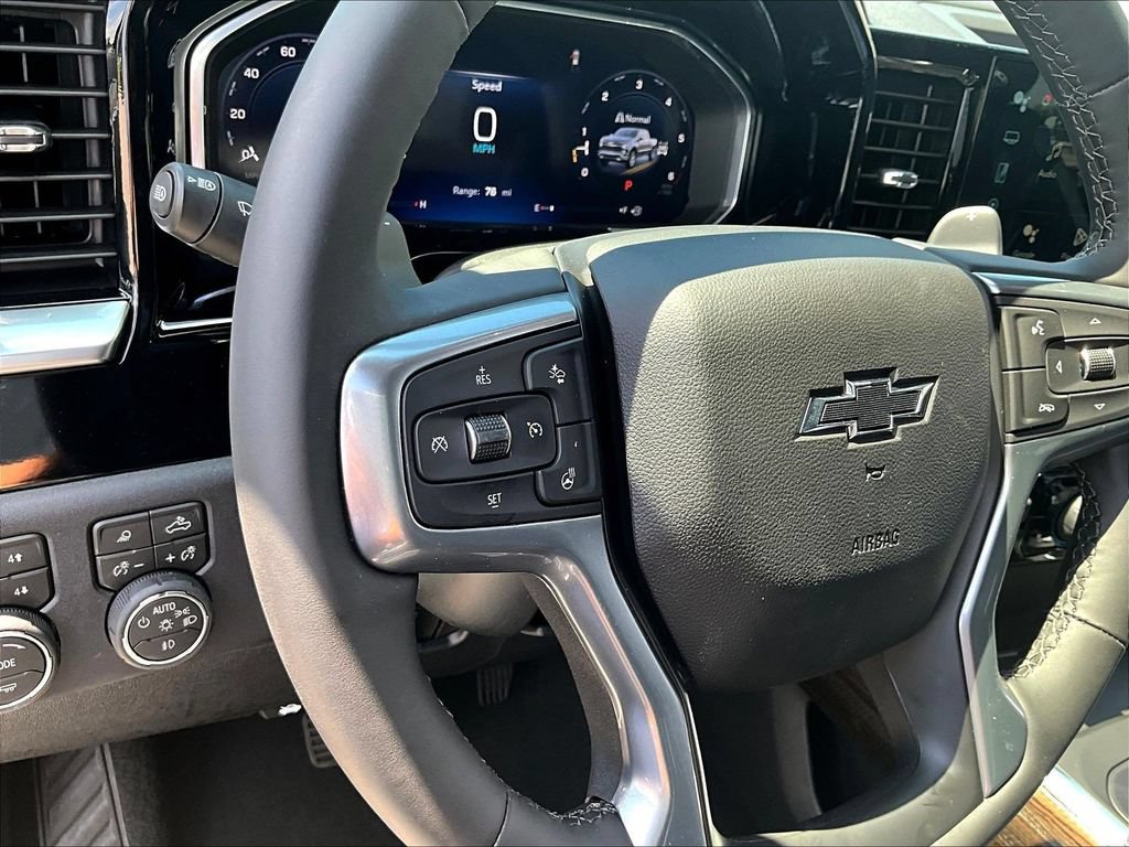 New 2026 Chevrolet Silverado 1500 RST w/ Dark Appearance Package AWD/4WD image 14