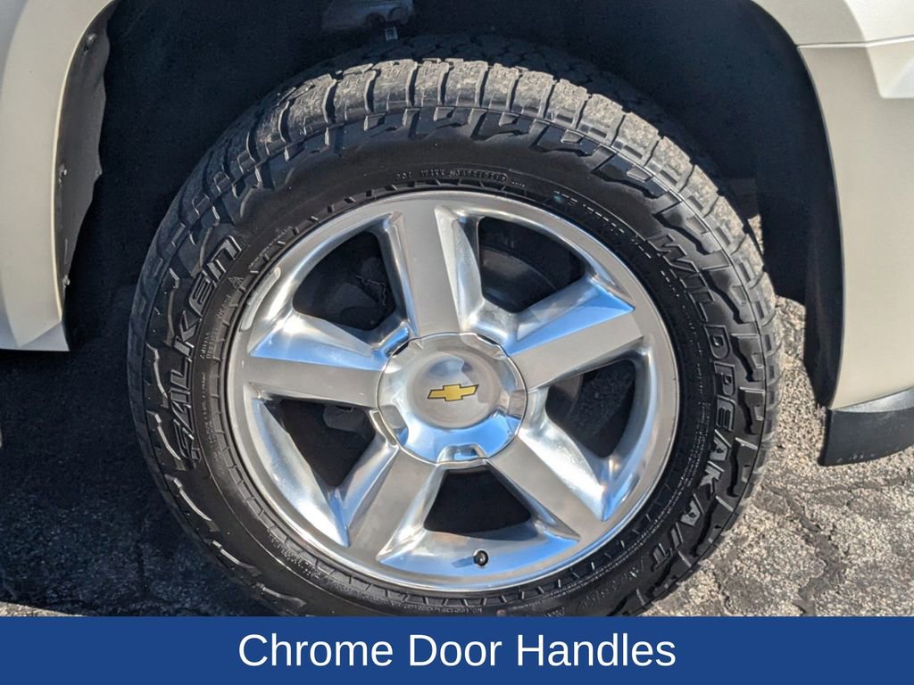 Used 2013 Chevrolet Avalanche LTZ image 11