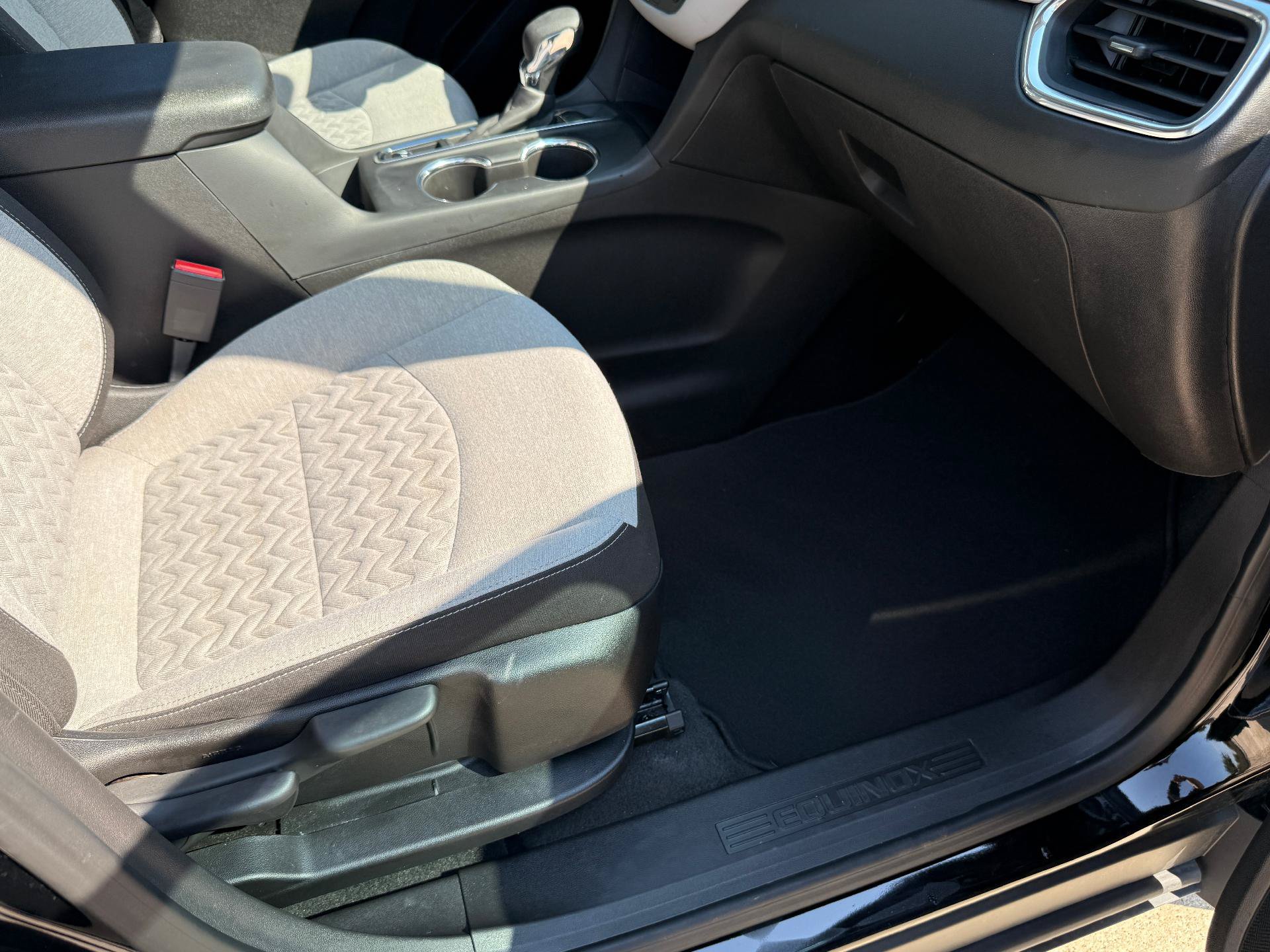 Used 2023 Chevrolet Equinox LS w/ LS Convenience Package FWD image 30