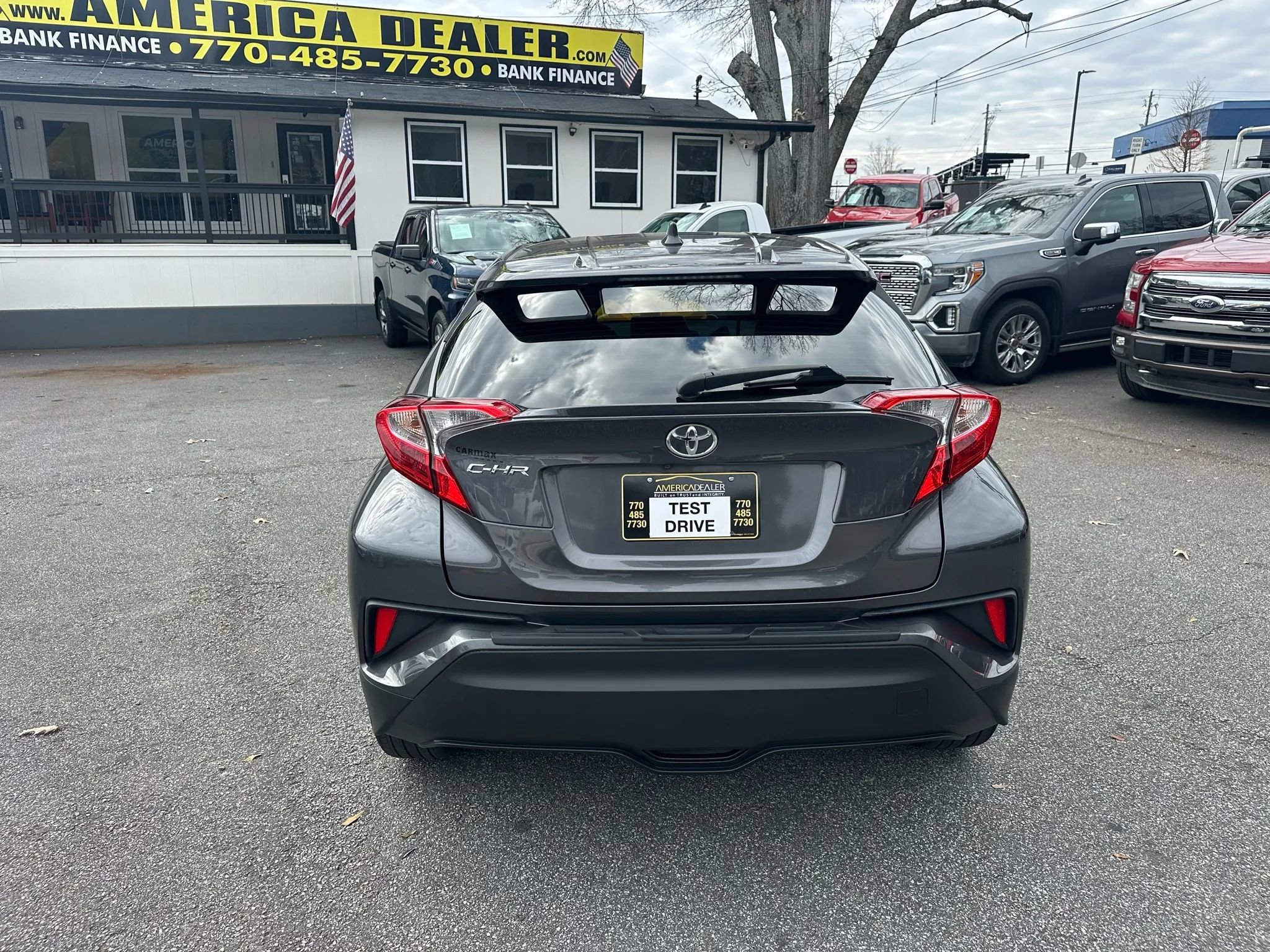 Used 2019 Toyota C-HR LE image 6