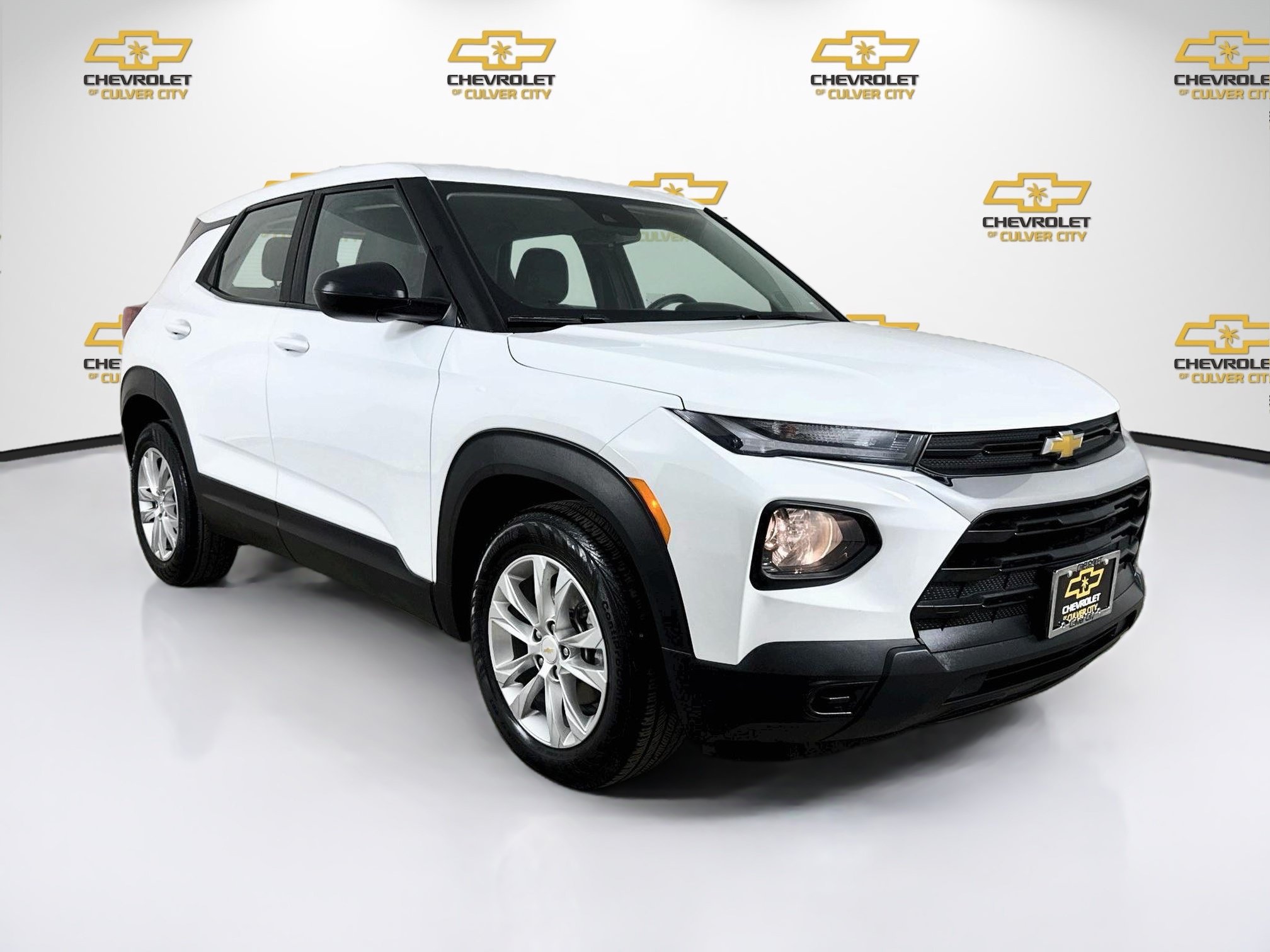 Used 2023 Chevrolet TrailBlazer LS FWD image 1