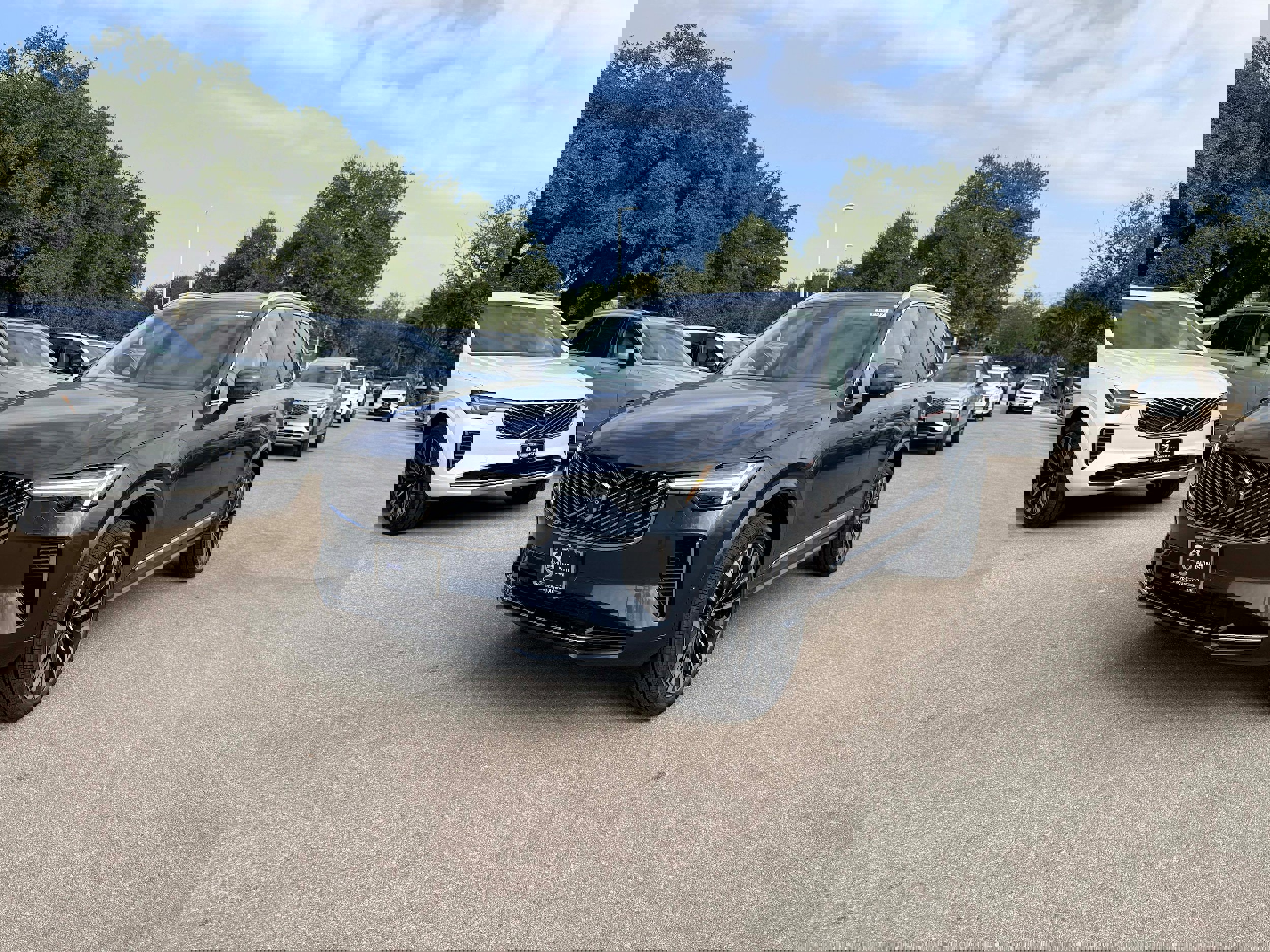 New 2026 Volvo XC90 B6 Ultra w/ Protection Package image 2