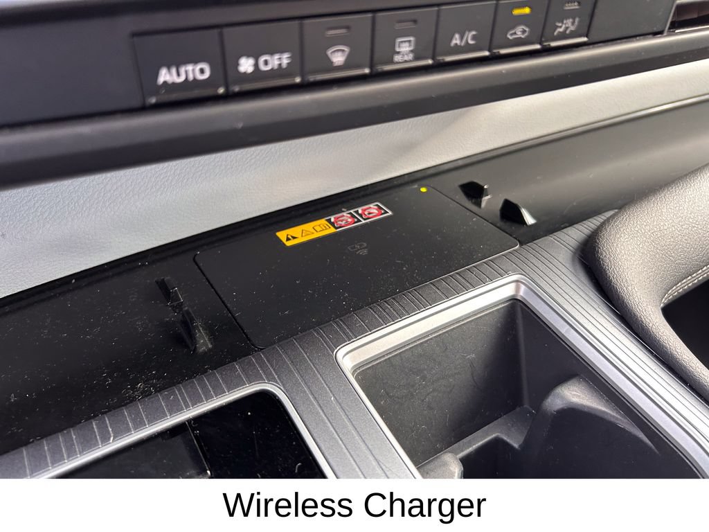 Used 2025 Toyota Sienna LE FWD image 27