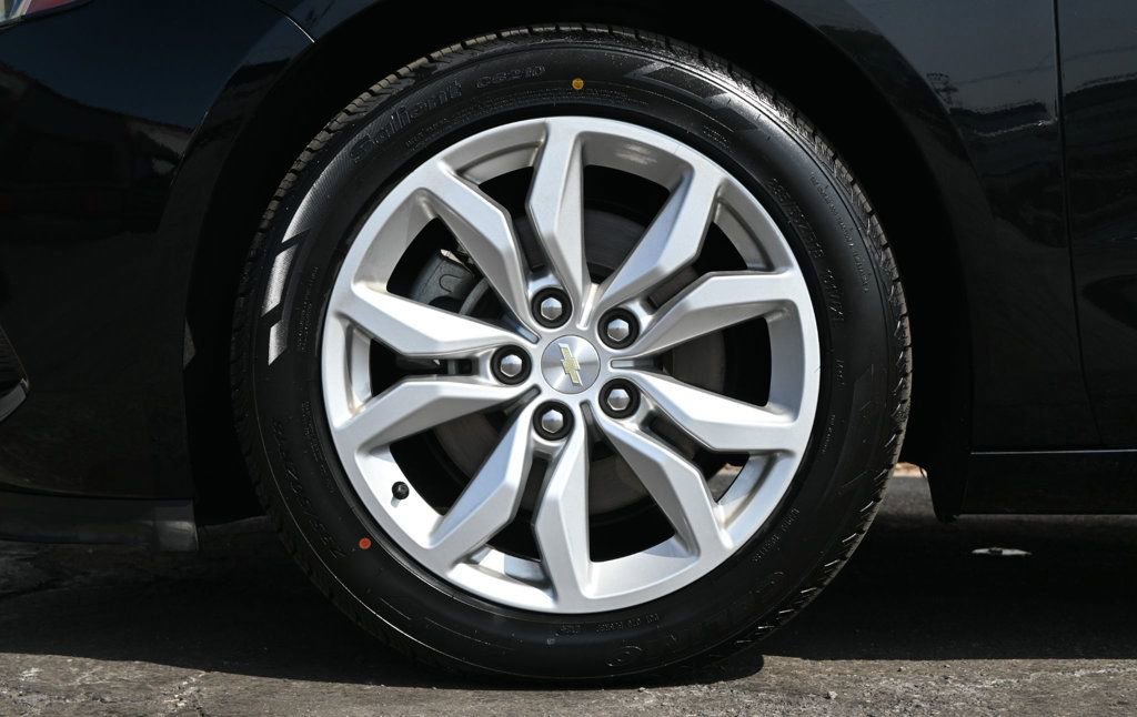 Used 2018 Chevrolet Impala LT image 6