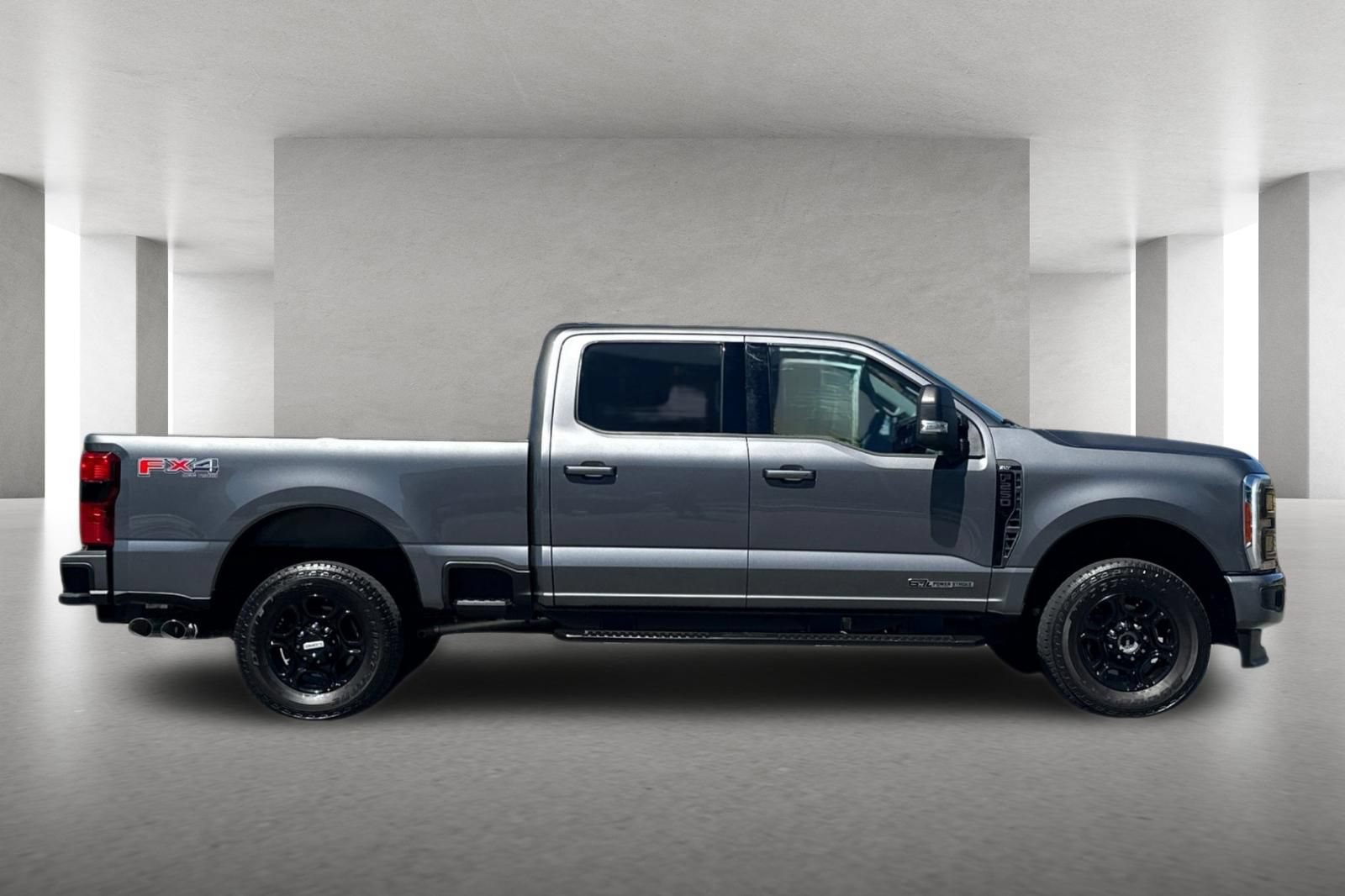 Used 2023 Ford F250 XLT w/ XLT Premium Package AWD/4WD image 3