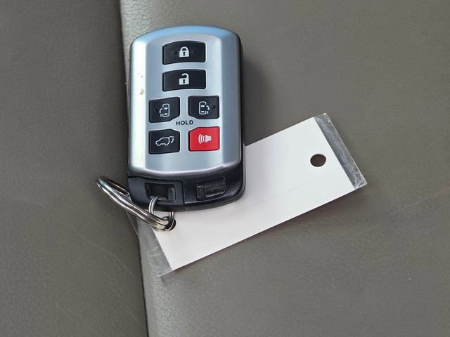 Used 2019 Toyota Sienna XLE Premium image 29