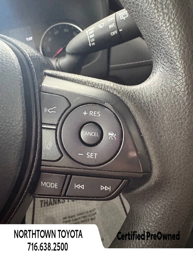 Used 2020 Toyota RAV4 LE w/ All Weather Liner Package AWD/4WD image 18