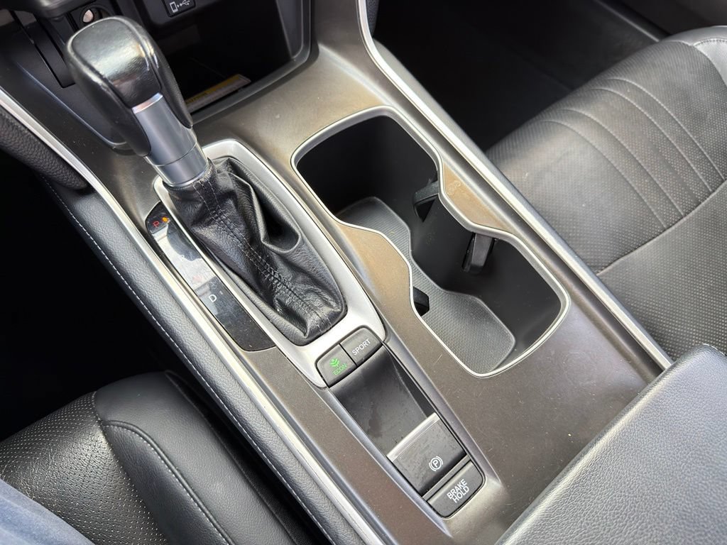 Used 2018 Honda Accord Touring image 28