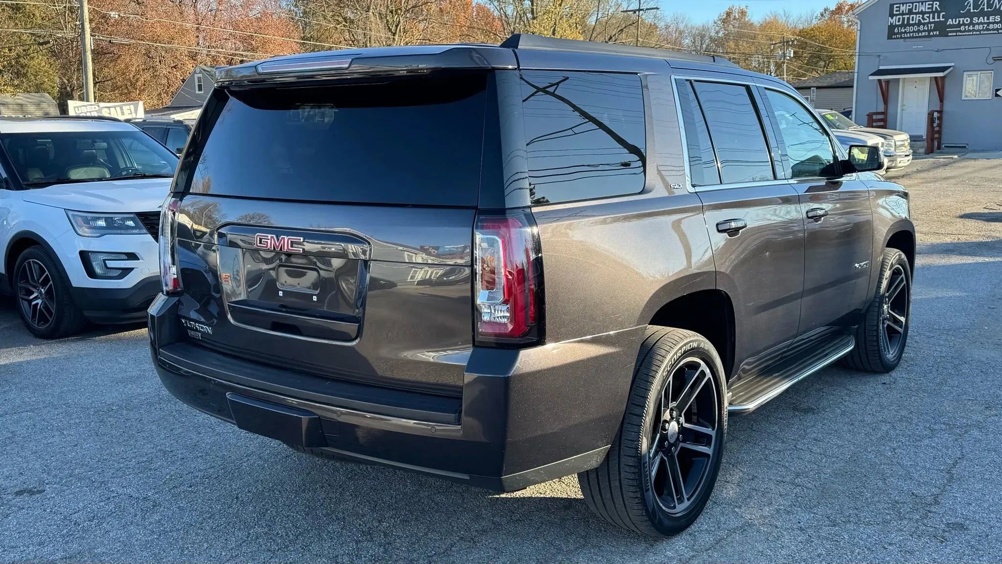 Used 2015 GMC Yukon SLT w/ Open Road Package image 5
