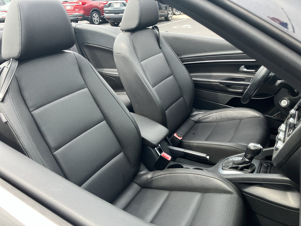 Used 2014 Volkswagen Eos FWD image 33
