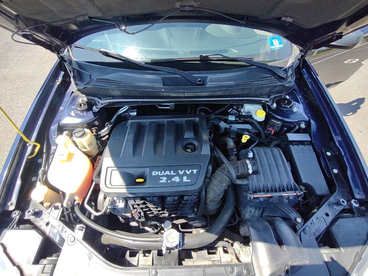 Used 2014 Dodge Avenger SE w/ Rallye Appearance Group FWD image 23