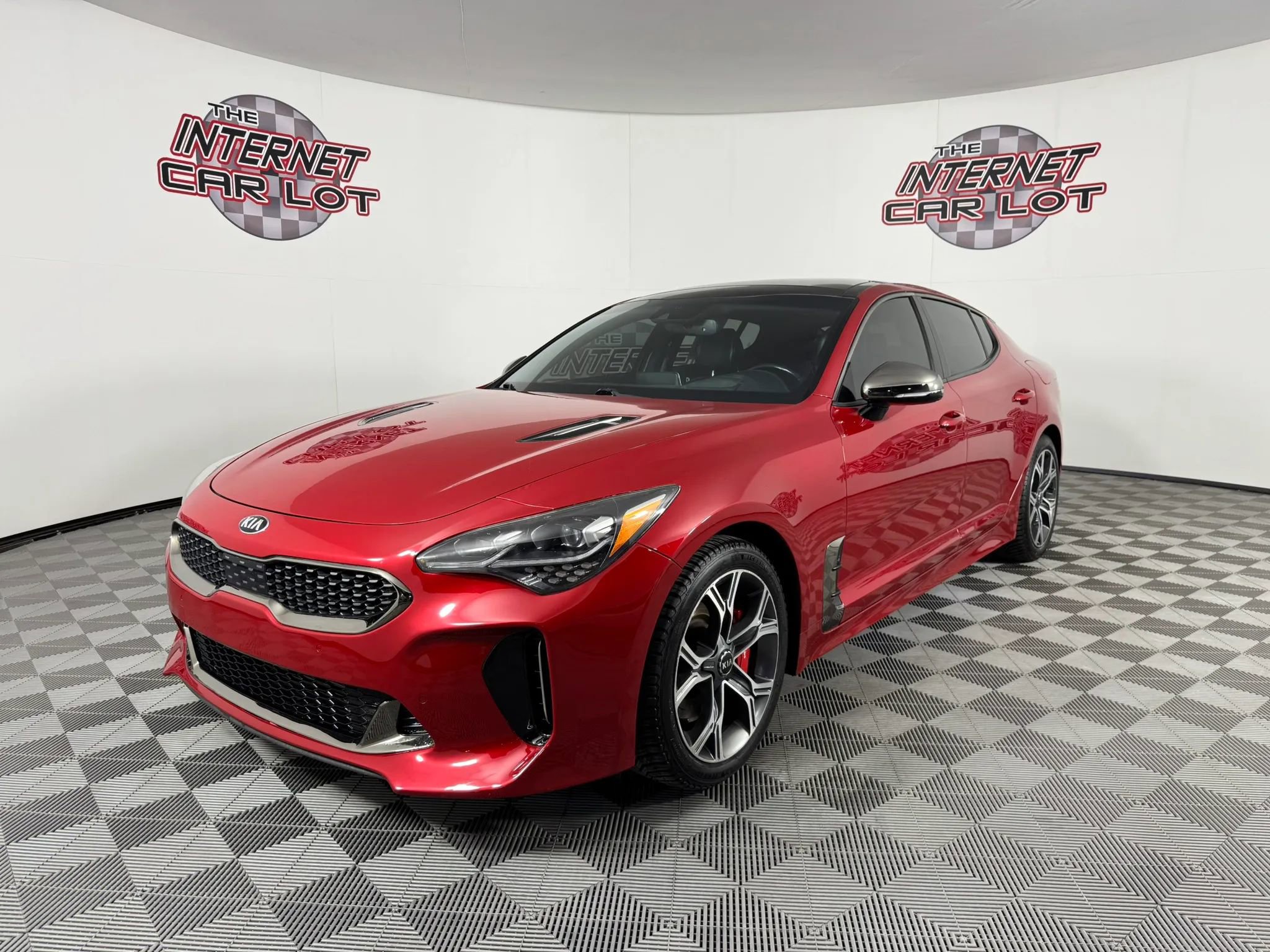 Used 2018 Kia Stinger GT2 AWD/4WD image 3