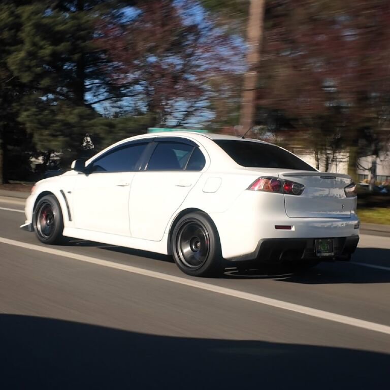 Used 2012 Mitsubishi Lancer Evolution GSR image 13